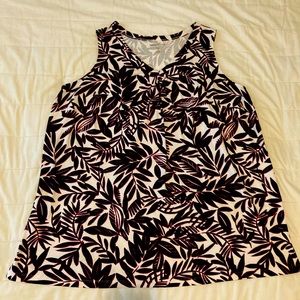 Soft cotton jersey shirred V-neck tank in a tunic length. black/white/pink print